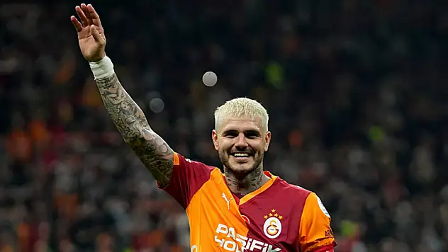 Galatasaray'da maç sonu üçlüsü Mauro Icardi'den
