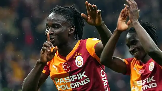 Galatasaray'da maç sonu üçlüsü Renato Nhaga'dan