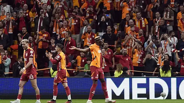 Galatasaray, Fenerbahçe ile puan farkını maç fazlasıyla 10'a çıkardı