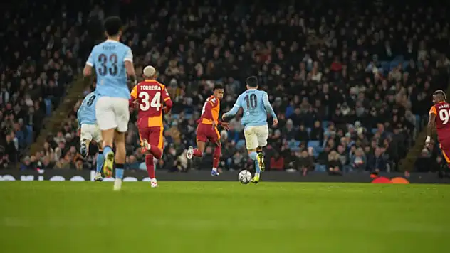 Galatasaray Şampiyonlar Ligi'nde play-off turuna kaldı