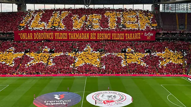 Galatasaray taraftarından, şampiyonluğa özel koreografi