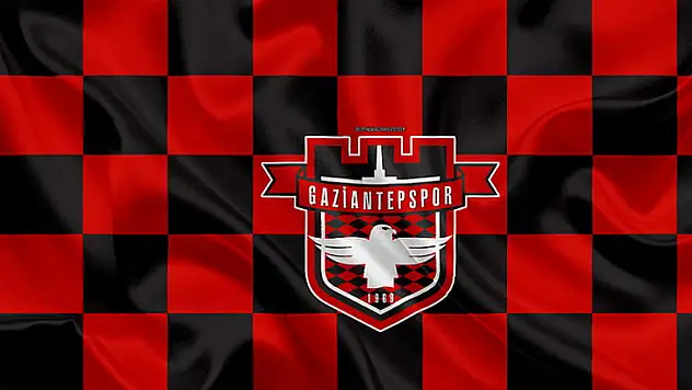 Gaziantep FK, 13 futbolcu transfer etti, 20 futbolcuyla yollarını ayırdı