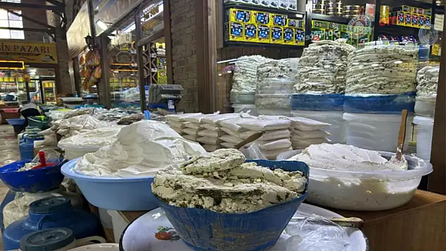 Geleneksel Van lezzeti tezgâhlardaki yerini aldı