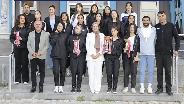 Genç sporculara Edremit Belediyesi'nden destek