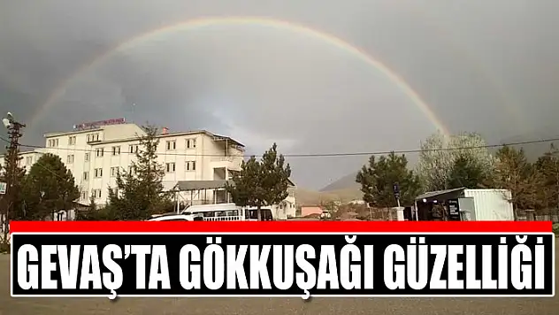 Gevaş'ta gökkuşağı güzelliği