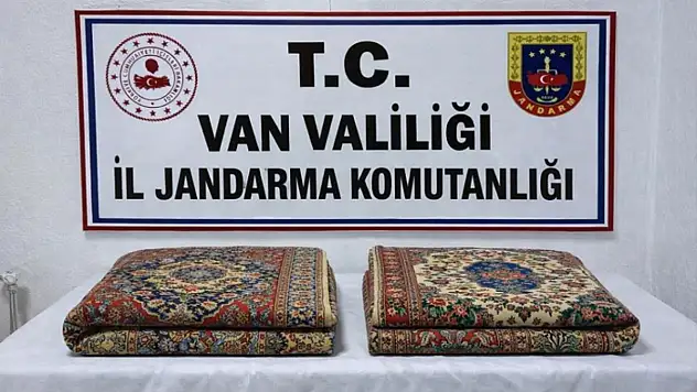 Gümrük kaçağı 2 adet halı ele geçirildi
