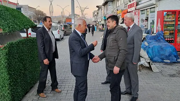 Güngöralp, Çaldıran'da esnaflarla buluştu