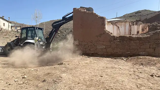 Gürpınar Belediyesi çalışmalarına devam ediyor