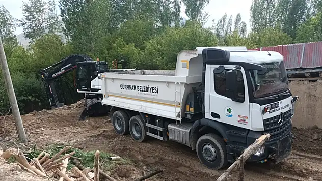 Gürpınar Belediyesi'nden görüntü kirliliğine müdahale