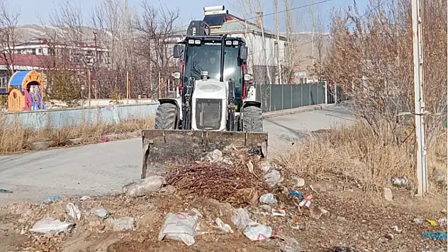 Gürpınar Belediyesi'nden temizlik çalışması