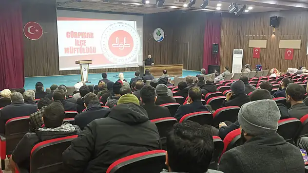 Gürpınar'da din görevlileri toplantısı