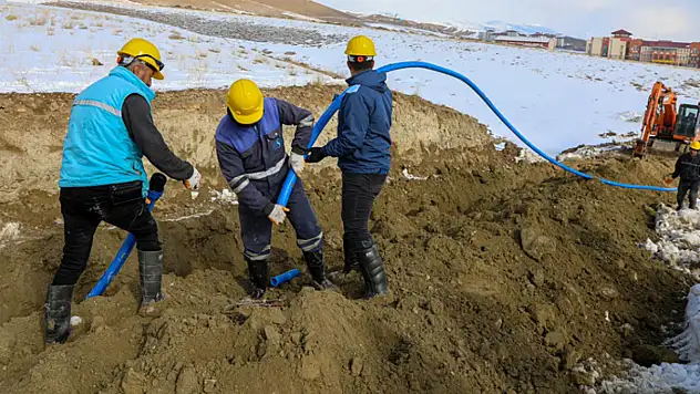 Gürpınar'da TOKİ konutları için içme suyu hattı tamamlandı