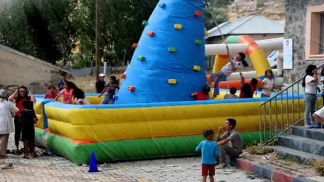 Hacıbekir Mahallesi'nde çocuk şenliği