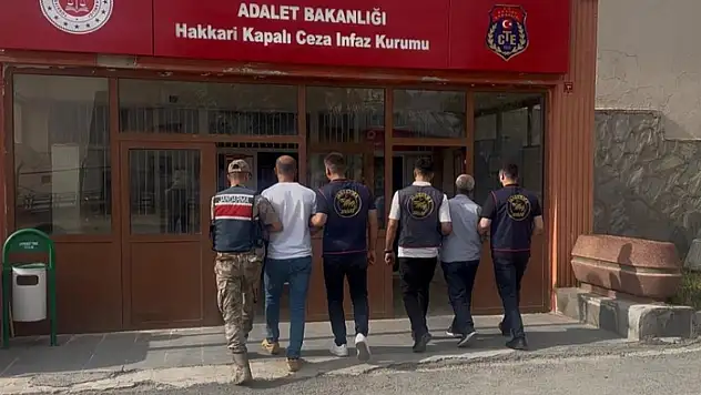 Hakkari'de 2 kişi yakalandı