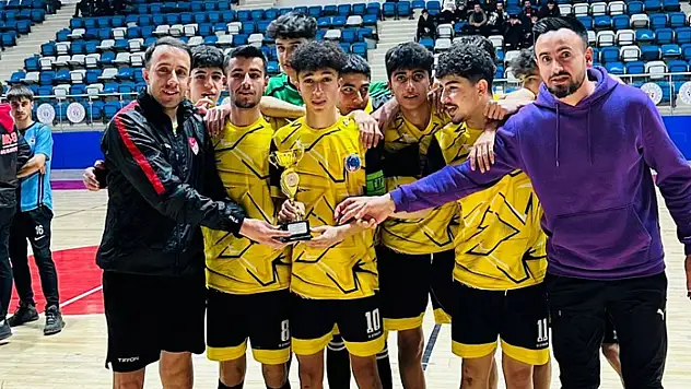 Hakkari'de futsal müsabakaları sona erdi