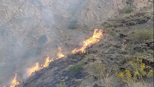 Hakkari'de hafta sonu 14 yangına müdahale edildi