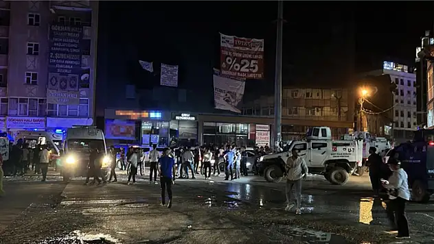 Hakkari'de iki grup arasında kavga