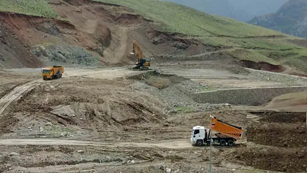 Hakkari'de ikinci futbol stadı için çalışmalar başladı