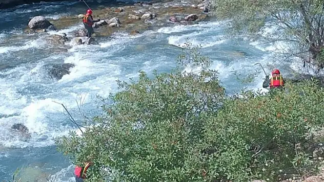 Hakkari'de kaybolan genci arama çalışmaları başladı