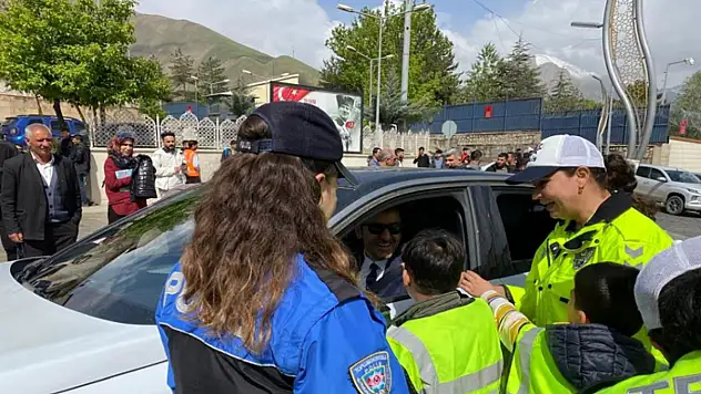 Hakkari'de özel öğrencilere trafik bilinci eğitimi