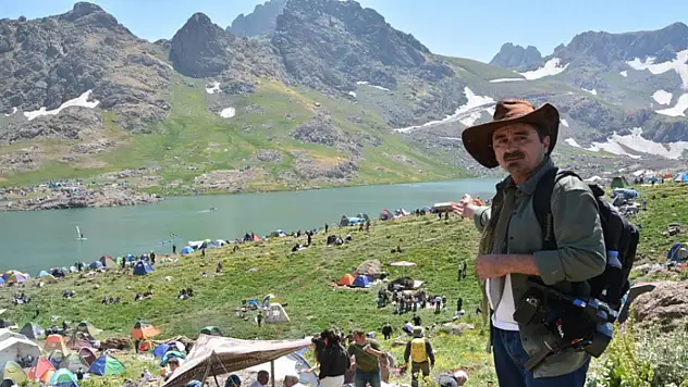 Hakkari'de sahne alacak sanatçılar açıklandı