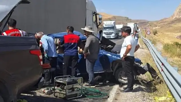 Hakkari-Van karayolunda feci kaza: 3 ölü, 2 yaralı
