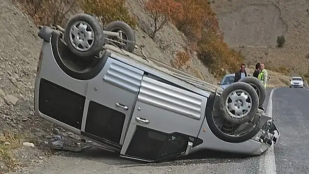 Hakkari-Van karayolunda trafik kazası