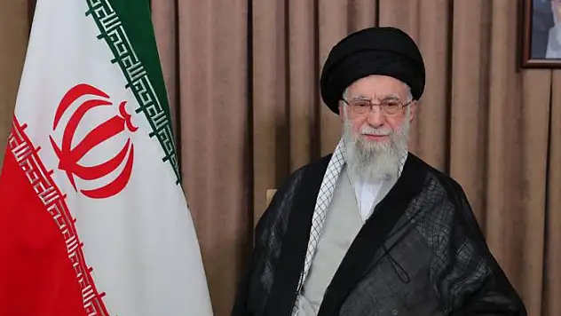 Hamaney'den devrim yürüyüşlerine katılan halka teşekkür