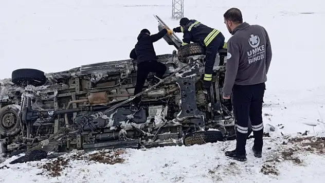 Hasta taşıyan ambulans kaza yaptı: 5 yaralı