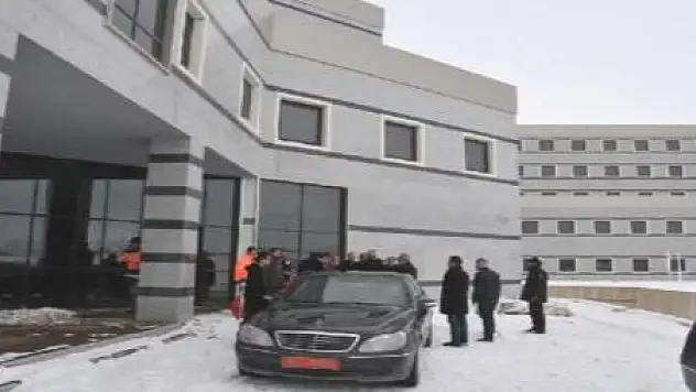 AKADEMİSYENLER DERNEĞİ MEMNUN