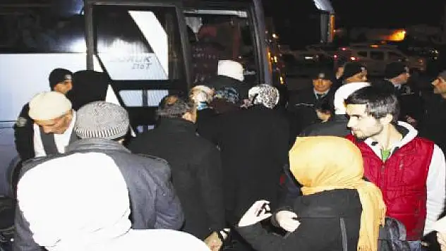 Van'a inmeyen uçak ortalığı karıştırdı