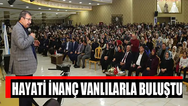 Hayati İnanç Vanlılarla buluştu