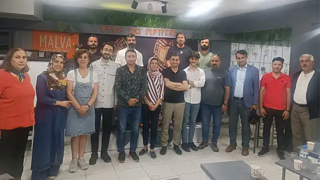 Her kitap yeni bir pencere