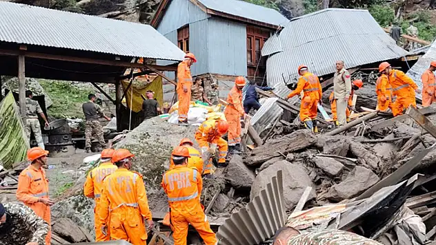 Hindistan'da sel felaketinde ölü sayısı 60'a yükseldi