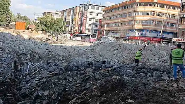 Hz. Ömer Camii'nin yıkımı tamamlandı