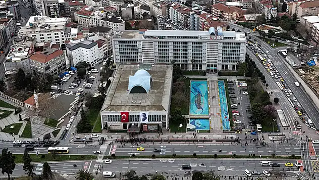 İBB'ye yönelik yolsuzluk soruşturmasında 22 şüpheliye gözaltı kararı