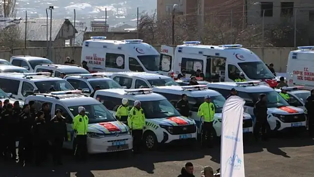 İçişleri Bakanlığı'ndan Hakkari'ye 45 yeni hizmet aracı
