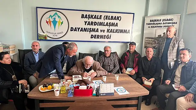 İhsan Colemergi Başkale Derneği'nde edebiyatseverlerle buluştu