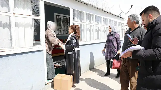 İhtiyaç sahibi ailelere gıda desteği