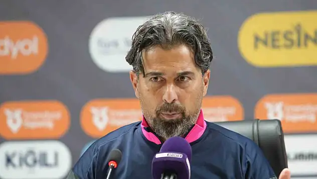 İlhan Palut: Aldığımız 1 puan gösterdiğimiz performansa göre kötü değil