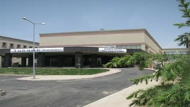 POLİSE HASTANEDE  SİLAHLI SALDIRI