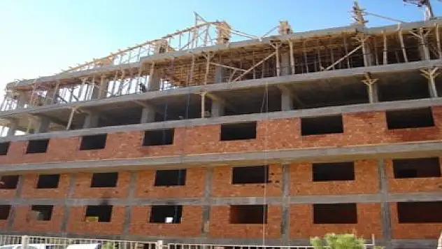 ÇALIŞMAYA GİTTİ CANINDAN OLDU