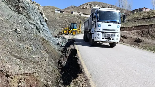 İpekyolu Belediyesi'nden yol çalışması