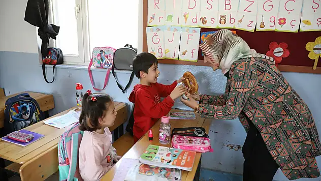 İpekyolu Belediyesi Öğrencilerle Bir Araya Geldi