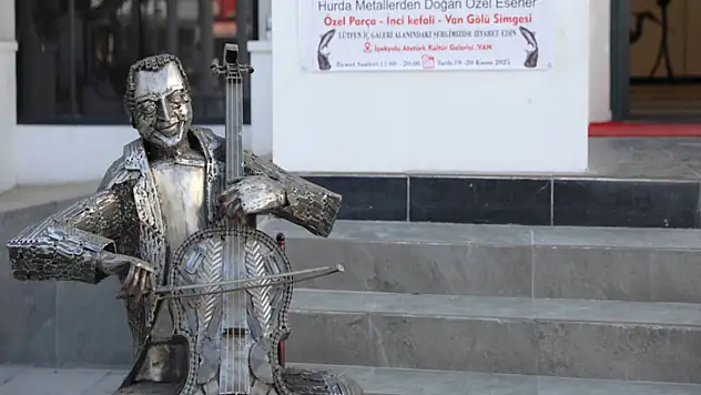 İpekyolu'nda heykel sergisi sanatseverle buluştu