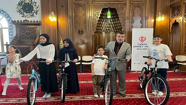 İpekyolu'nda yaz Kur'an kursları kapanış programı coşkusu