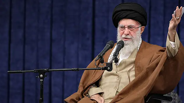 İran dini lideri Ali Ayetullah Hamaney: ''İran kimseye teslim olmayacaktır''