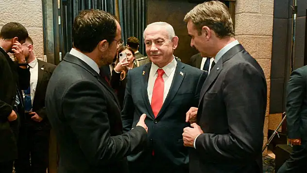 İsrail, Yunanistan ve GKRY arasında üçlü zirve