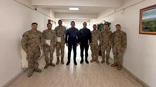 Jandarma personeline başarı belgesi verildi