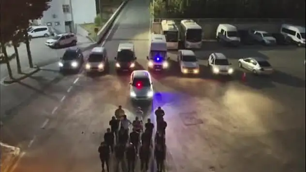 Jandarmadan 6 ilde dolandırıcılık operasyonu: 44 gözaltı